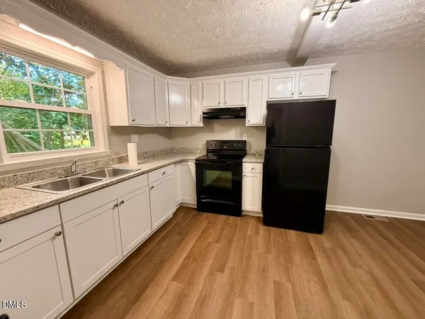 $1,125 | 1002 East Harnett Street, Dunn, NC 28334