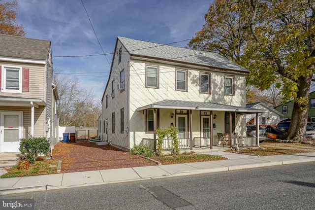 $2,100 | 19 East Millbrooke Avenue, Woodstown, NJ 08098