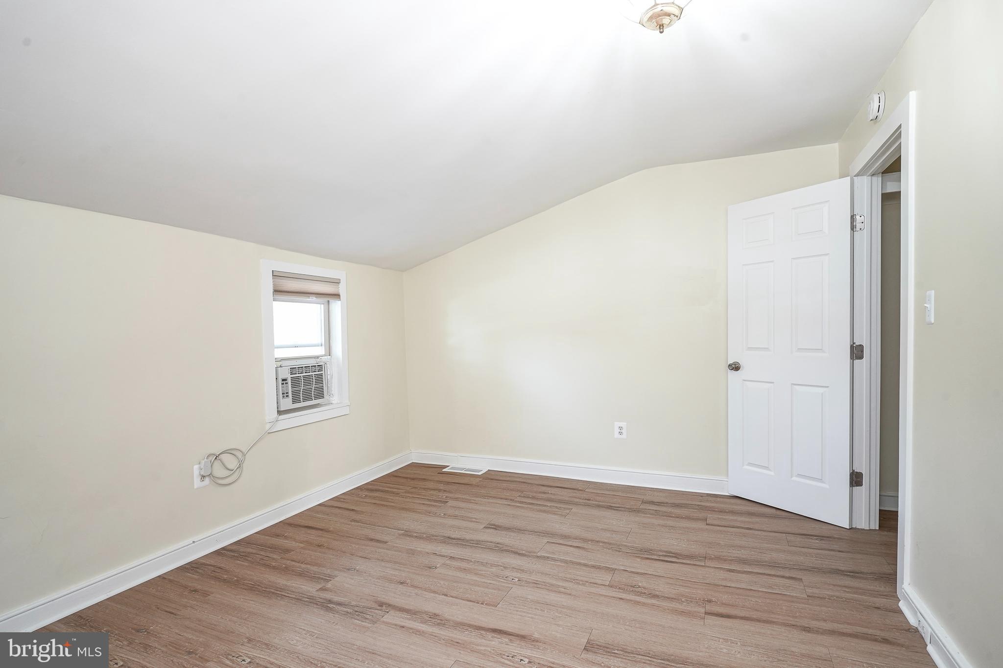 19 East Millbrooke Avenue Woodstown, NJ 08098 - Photo 18 of 27