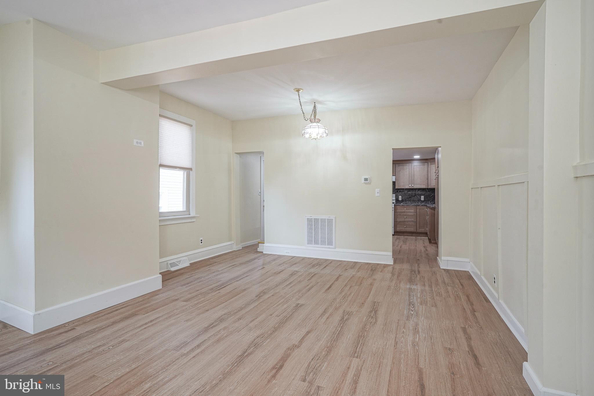 19 East Millbrooke Avenue Woodstown, NJ 08098 - Photo 3 of 27