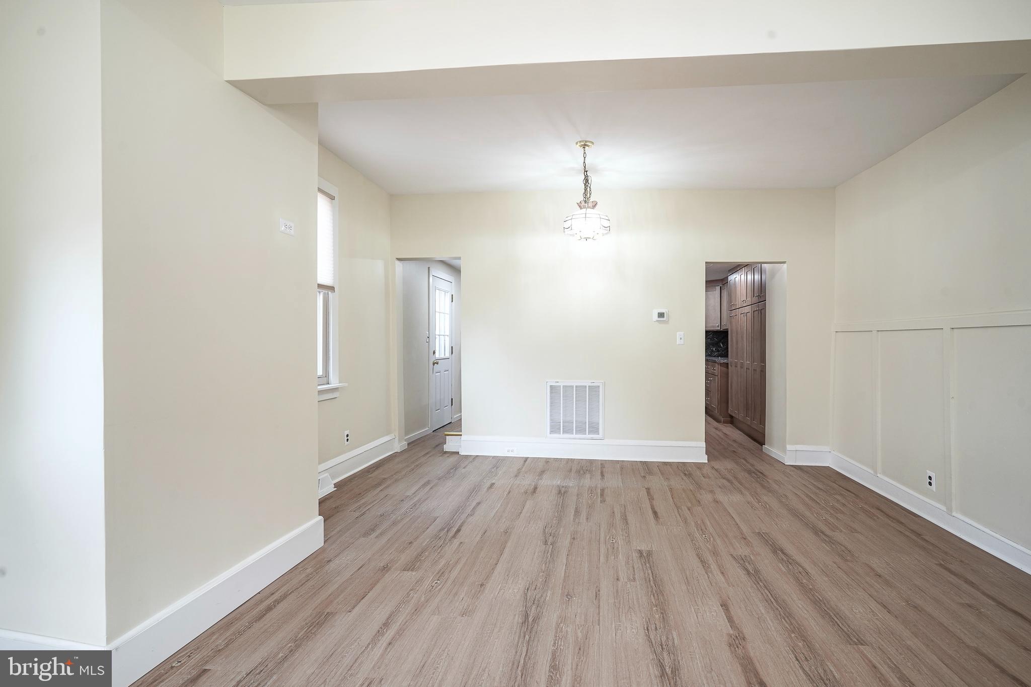 19 East Millbrooke Avenue Woodstown, NJ 08098 - Photo 4 of 27