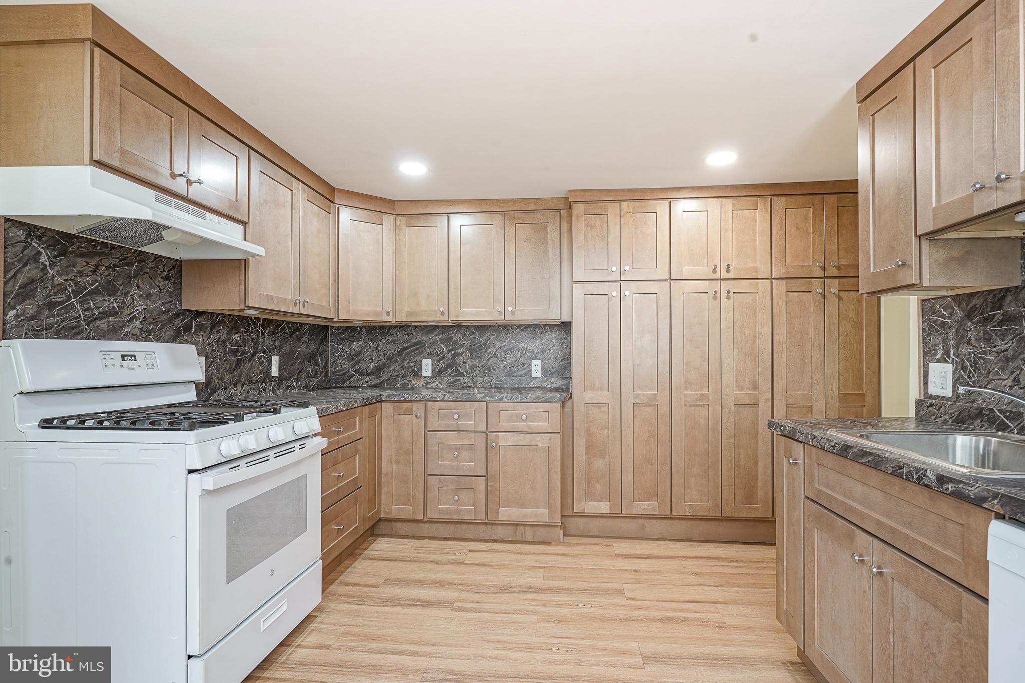 19 East Millbrooke Avenue Woodstown, NJ 08098 - Photo 10 of 27