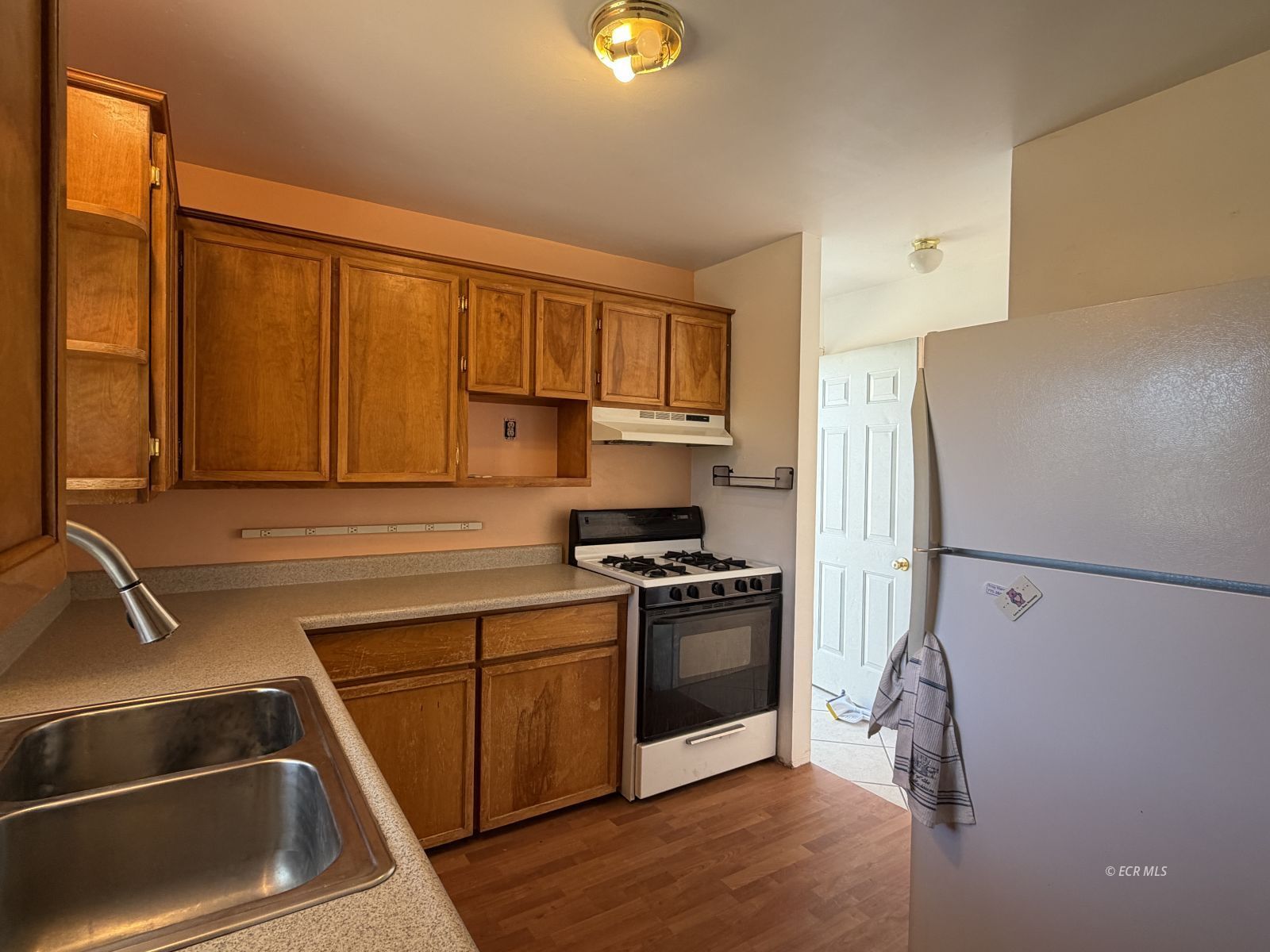 328 Baker Street Wells, NV 89835 - Photo 7 of 20