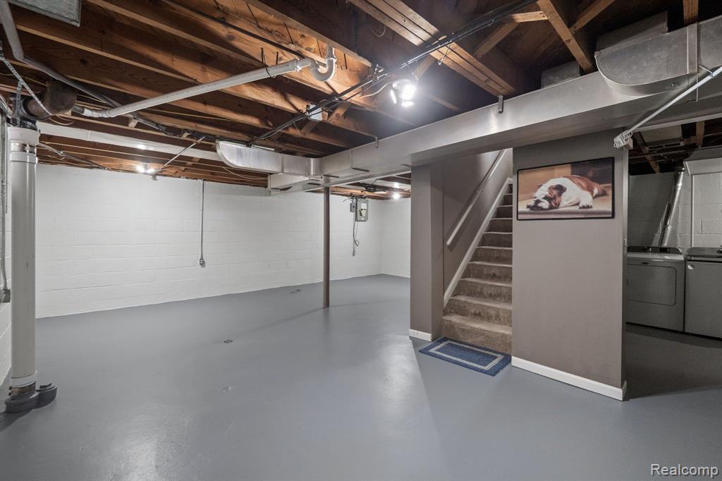 2064 Oxford Road Grosse Pointe Woods, MI 48236 - Photo 20 of 28