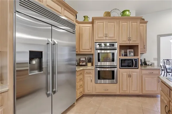$699,000 | 109 Crestwood Estates, Pittsburg, KS 66762