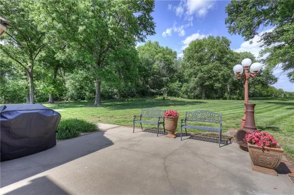 $699,000 | 109 Crestwood Estates, Pittsburg, KS 66762