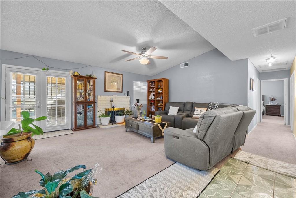 41003 172nd Street East Lancaster, CA 93535 - Photo 19 of 43