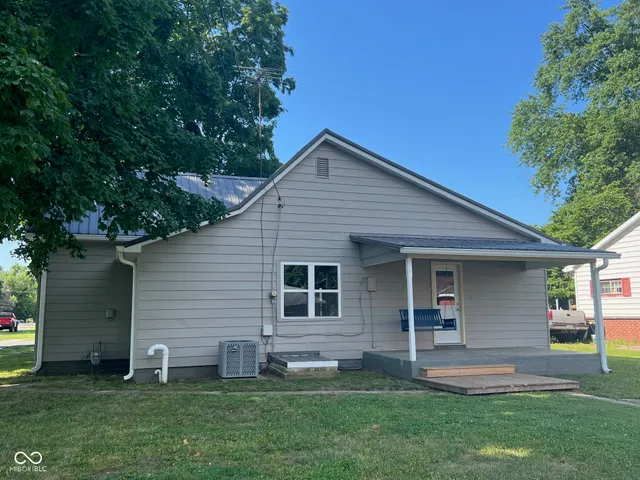 $119,900 | 577 Blue Street, Montezuma, IN 47862