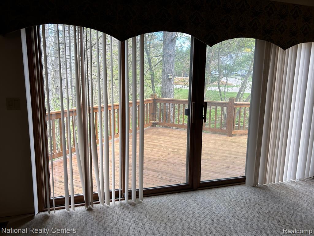 6572 Ridgeview Drive Clarkston, MI 48346 - Photo 7 of 25