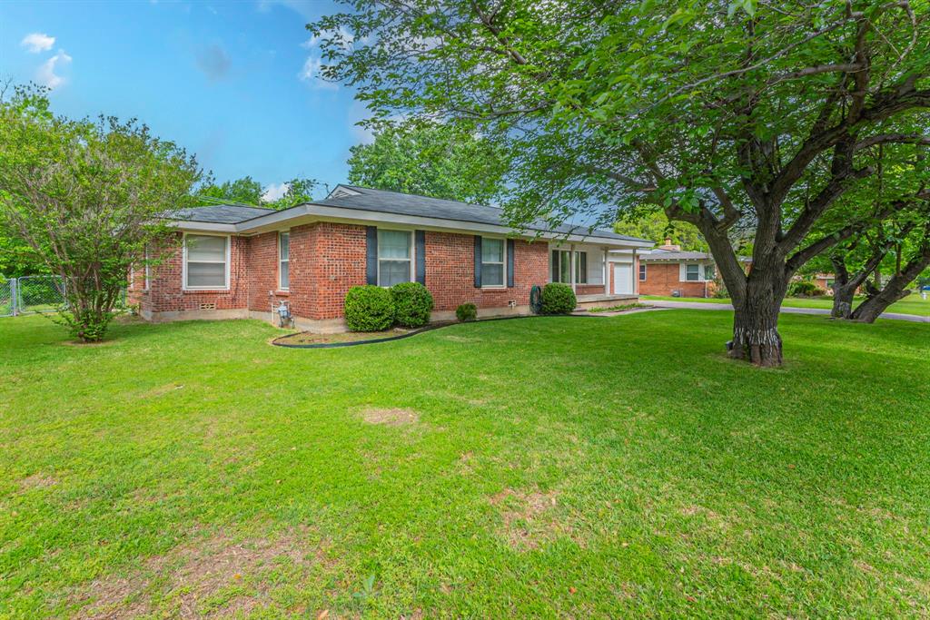 3721 Ruth Road Richland Hills, TX 76118 - Photo 26 of 30