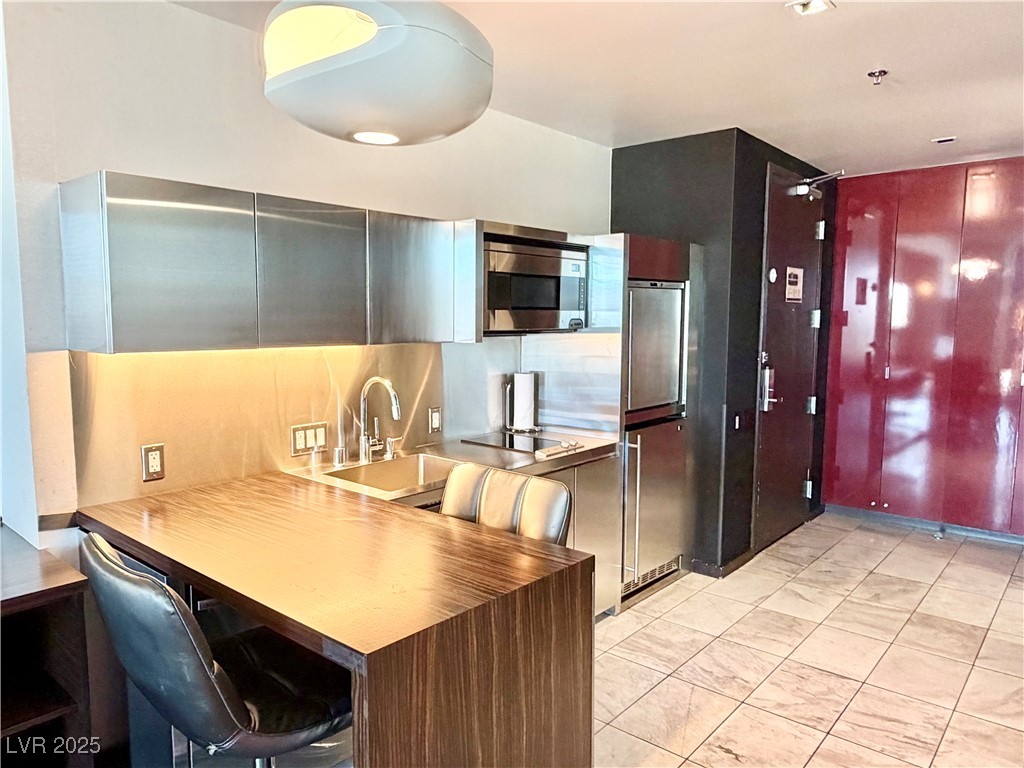 4381 West Flamingo Road, Unit 3903 Las Vegas, NV 89103 - Photo 4 of 31