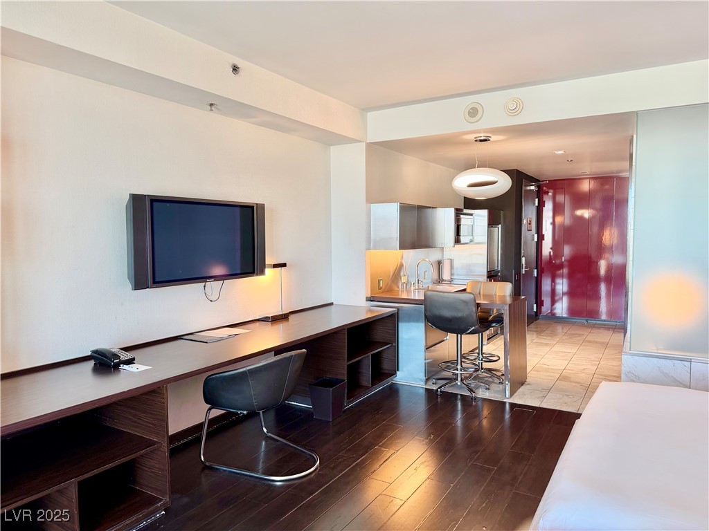 4381 West Flamingo Road, Unit 3903 Las Vegas, NV 89103 - Photo 5 of 31