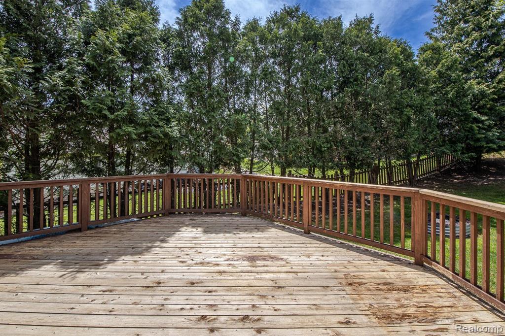 880 Frank Road Lake Orion, MI 48362 - Photo 41 of 44
