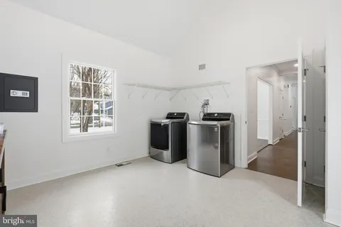 $700,000 | 118 Country Side Lane, Bear, DE 19701