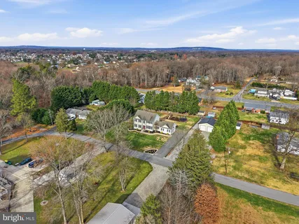 $700,000 | 118 Country Side Lane, Bear, DE 19701