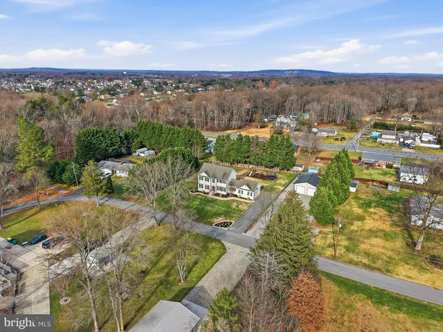 $700,000 | 118 Country Side Lane, Bear, DE 19701