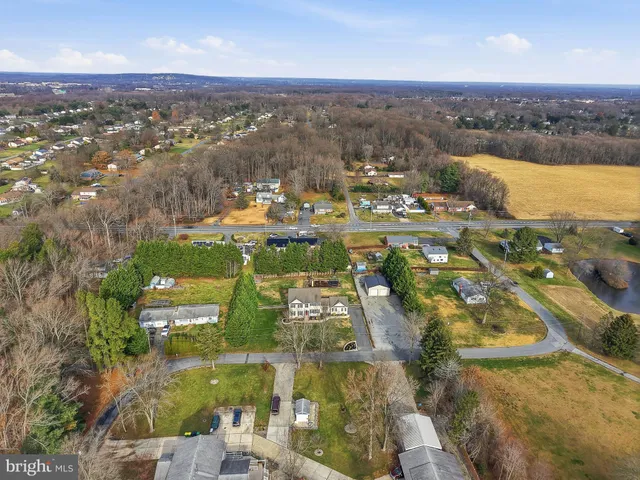 $700,000 | 118 Country Side Lane, Bear, DE 19701