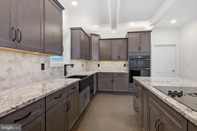 $700,000 | 118 Country Side Lane, Bear, DE 19701