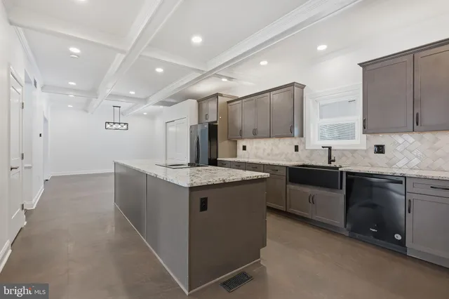 $700,000 | 118 Country Side Lane, Bear, DE 19701