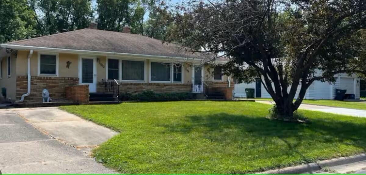 1064 Glenhill Road St. Paul, MN 55126 - Photo 1 of 19