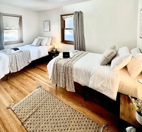 $585,000 | 1064 Glenhill Road, St. Paul, MN 55126