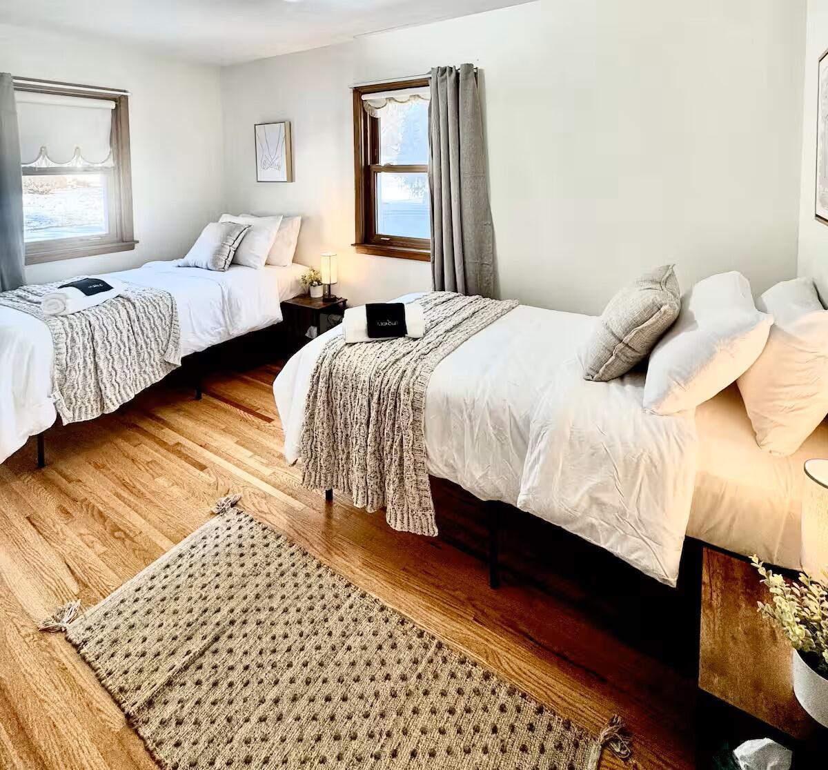 1064 Glenhill Road St. Paul, MN 55126 - Photo 2 of 19