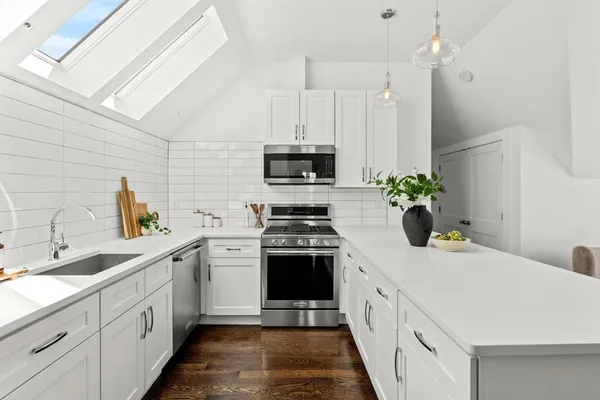 $574,000 | 9 Upham Avenue, Unit 3, Boston, MA 02125
