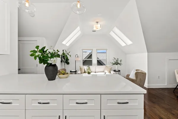 $574,000 | 9 Upham Avenue, Unit 3, Boston, MA 02125