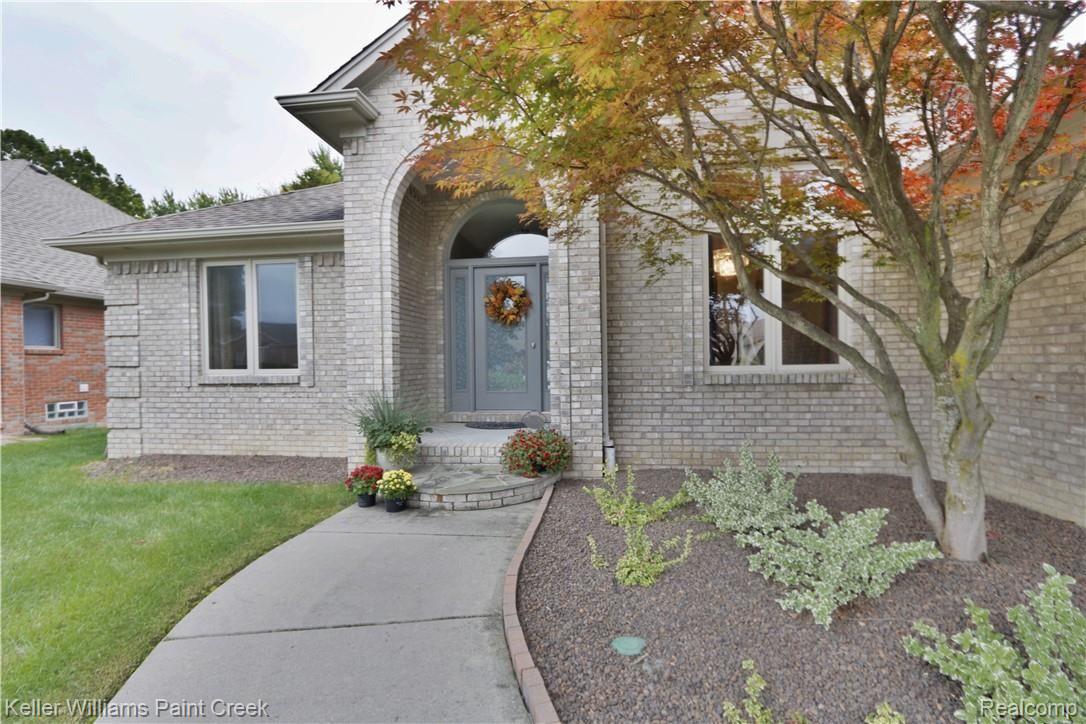 49308 Monte Road New Baltimore, MI 48047 - Photo 3 of 38 front3.jpg