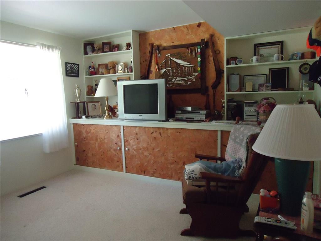 6420 West Lowell Road Columbus, IN 47201 - Photo 7 of 11