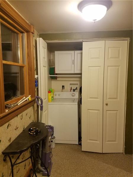 943 Rutledge Road Transfer, PA 16154 - Photo 4 of 8 Gallery Image 4