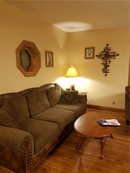 943 Rutledge Road Transfer, PA 16154 - Photo 5 of 8 Gallery Image 5