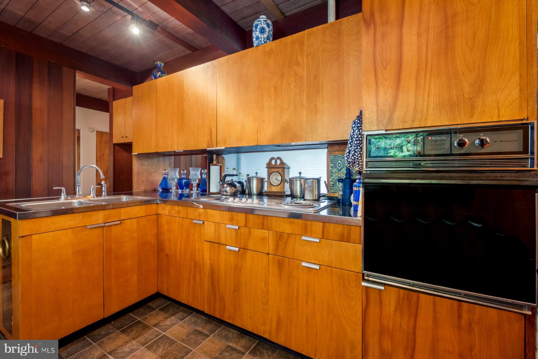 402 Randall Road Wyncote, PA 19095 - Photo 12 of 41