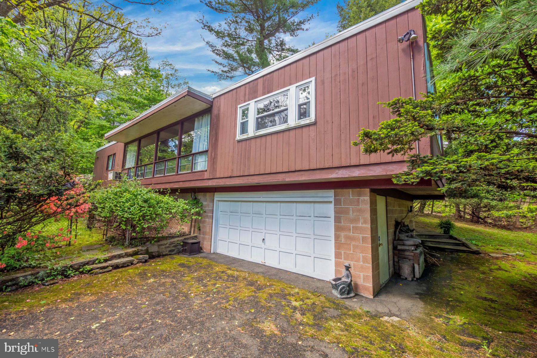402 Randall Road Wyncote, PA 19095 - Photo 2 of 41