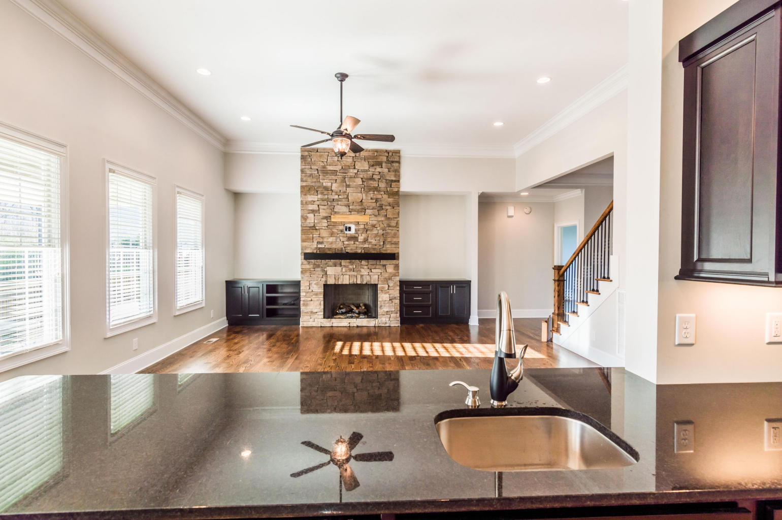 6575 Deep Canyon Road Hixson, TN 37343 - Photo 7 of 49 20160509181940115064000000-o