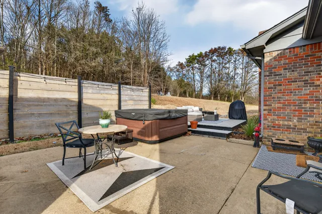 $340,000 | 13 Sunrise Lane, Fayetteville, TN 37334