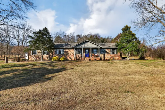 $340,000 | 13 Sunrise Lane, Fayetteville, TN 37334