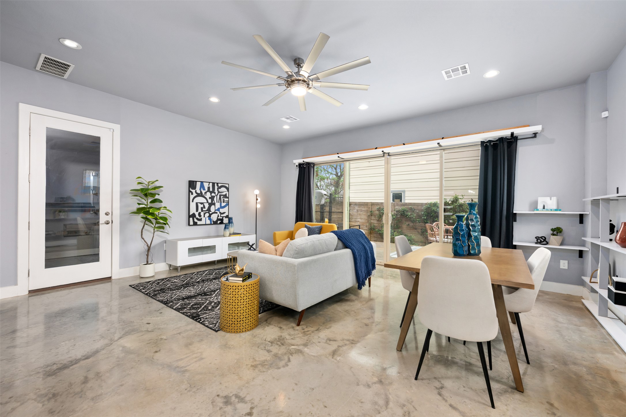 1310 Cedar Avenue Austin, TX 78702 - Photo 11 of 39