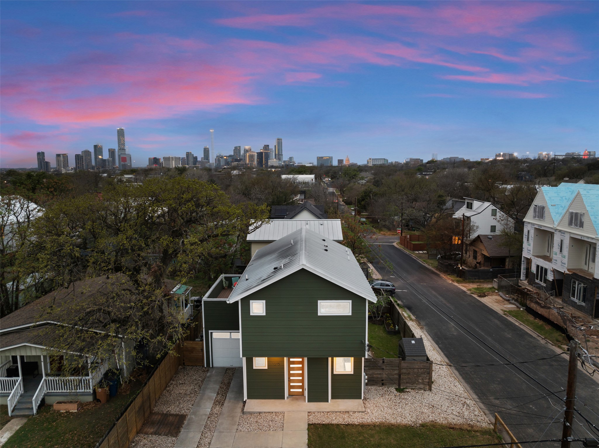 1310 Cedar Avenue Austin, TX 78702 - Photo 5 of 39