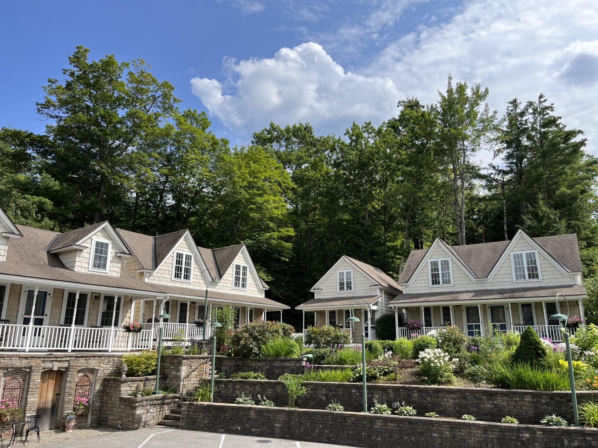4 Lake Avenue Sunapee, NH 03782 - Photo 1 of 9