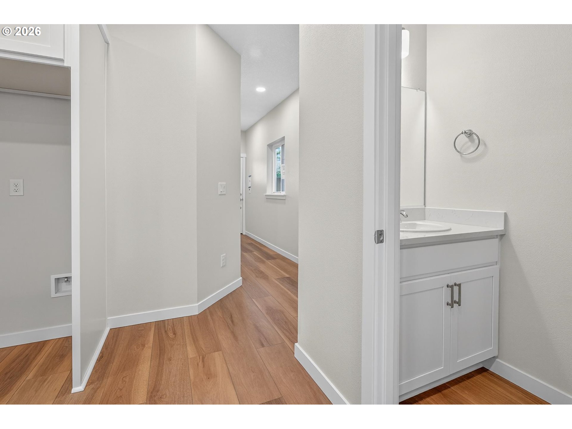 9269 East Burnside Street Portland, OR 97220 - Photo 4 of 24