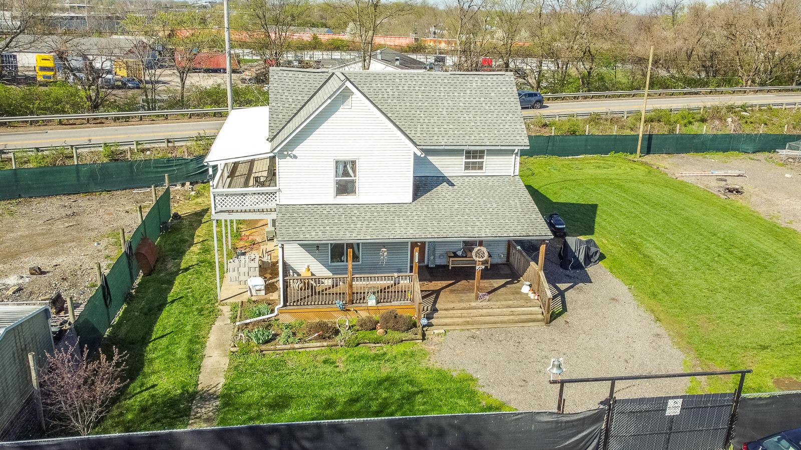 3551 Groveport East Road Columbus, OH 43207 - Photo 3 of 26 4