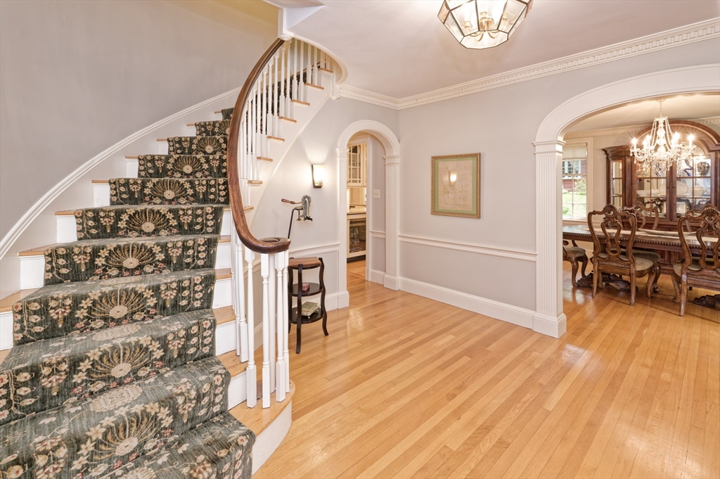 133 Arnold Road Newton, MA 02459 - Photo 4 of 42