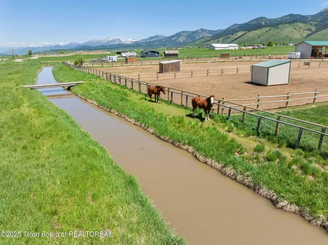 $2,850,000 | 86 Hawks Rest Road, Etna, WY 83118