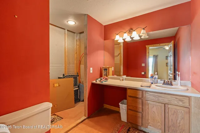 $2,850,000 | 86 Hawks Rest Road, Etna, WY 83118