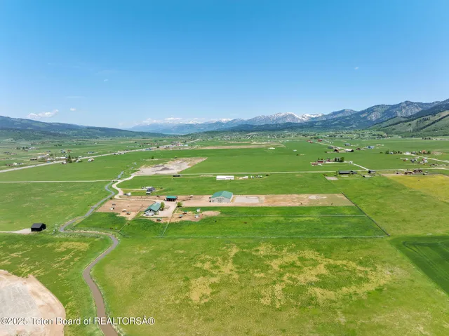 $2,850,000 | 86 Hawks Rest Road, Etna, WY 83118