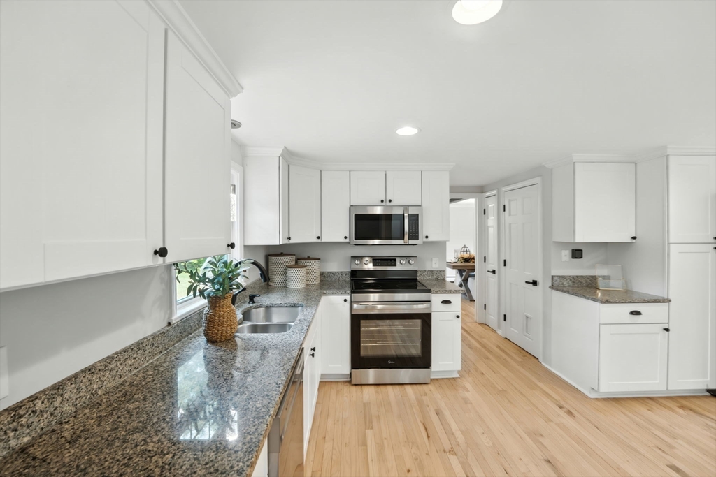 29 Kempton Road Millville, MA 01529 - Photo 5 of 42 Gallery Image 5