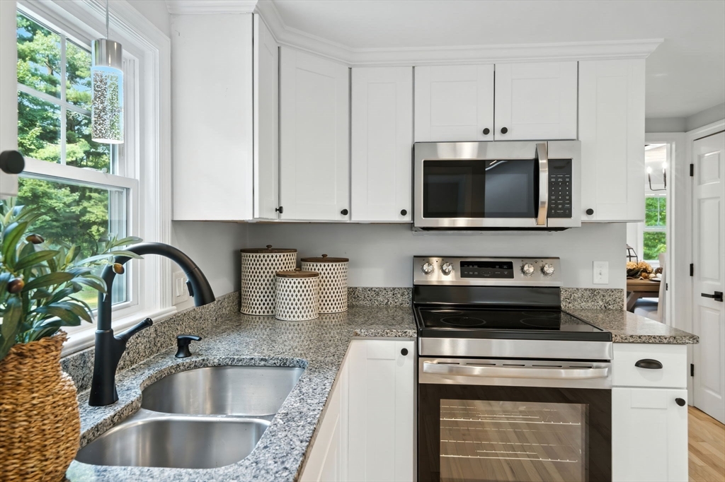 29 Kempton Road Millville, MA 01529 - Photo 8 of 42 Gallery Image 8
