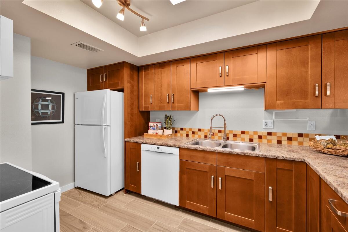 1111 East Ramon Road, Unit 98 Palm Springs, CA 92264 - Photo 13 of 63 56-13