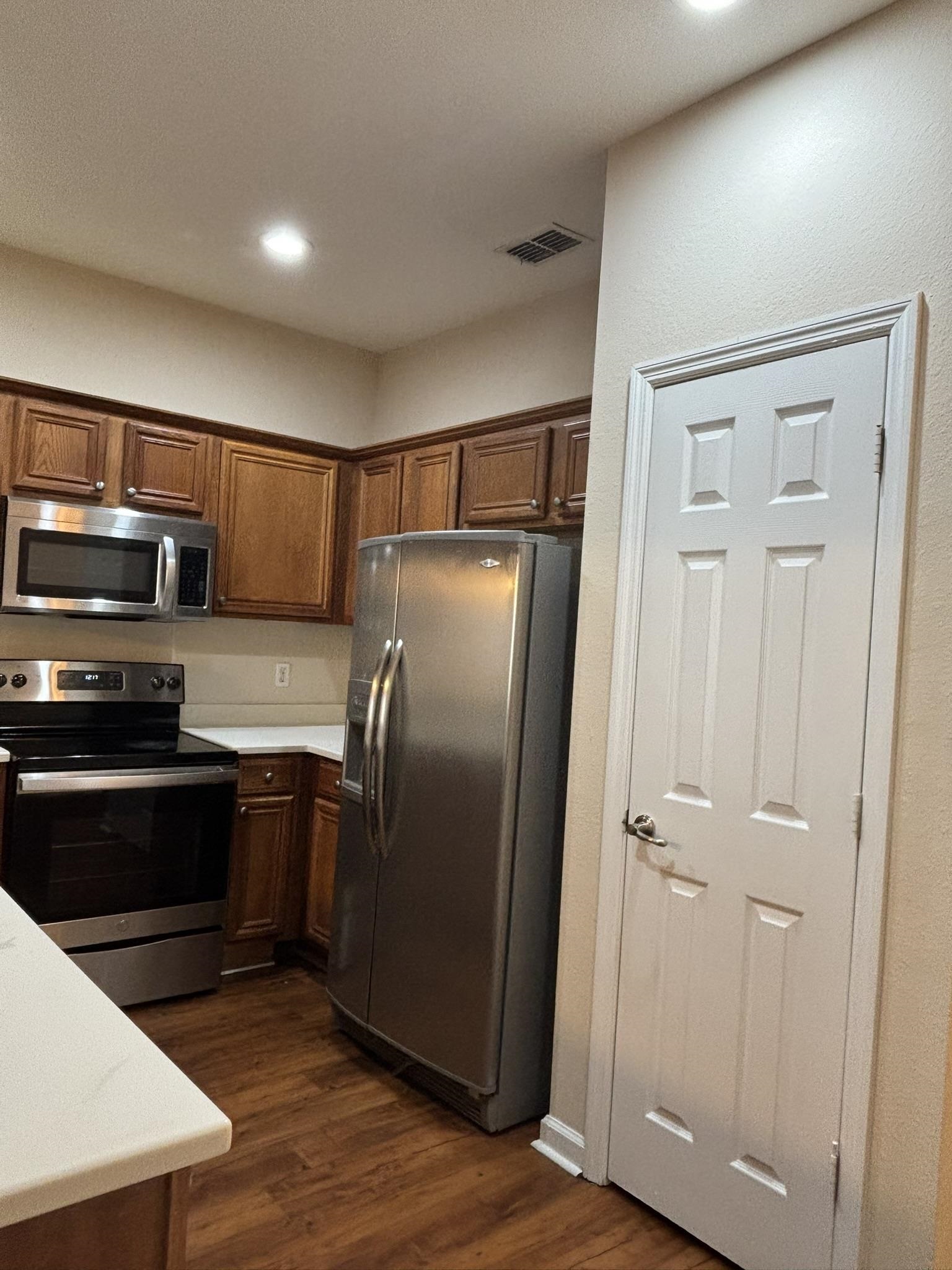 1320 Hendrix Road, Unit 406 Tallahassee, FL 32301 - Photo 10 of 39 Gallery Image 10